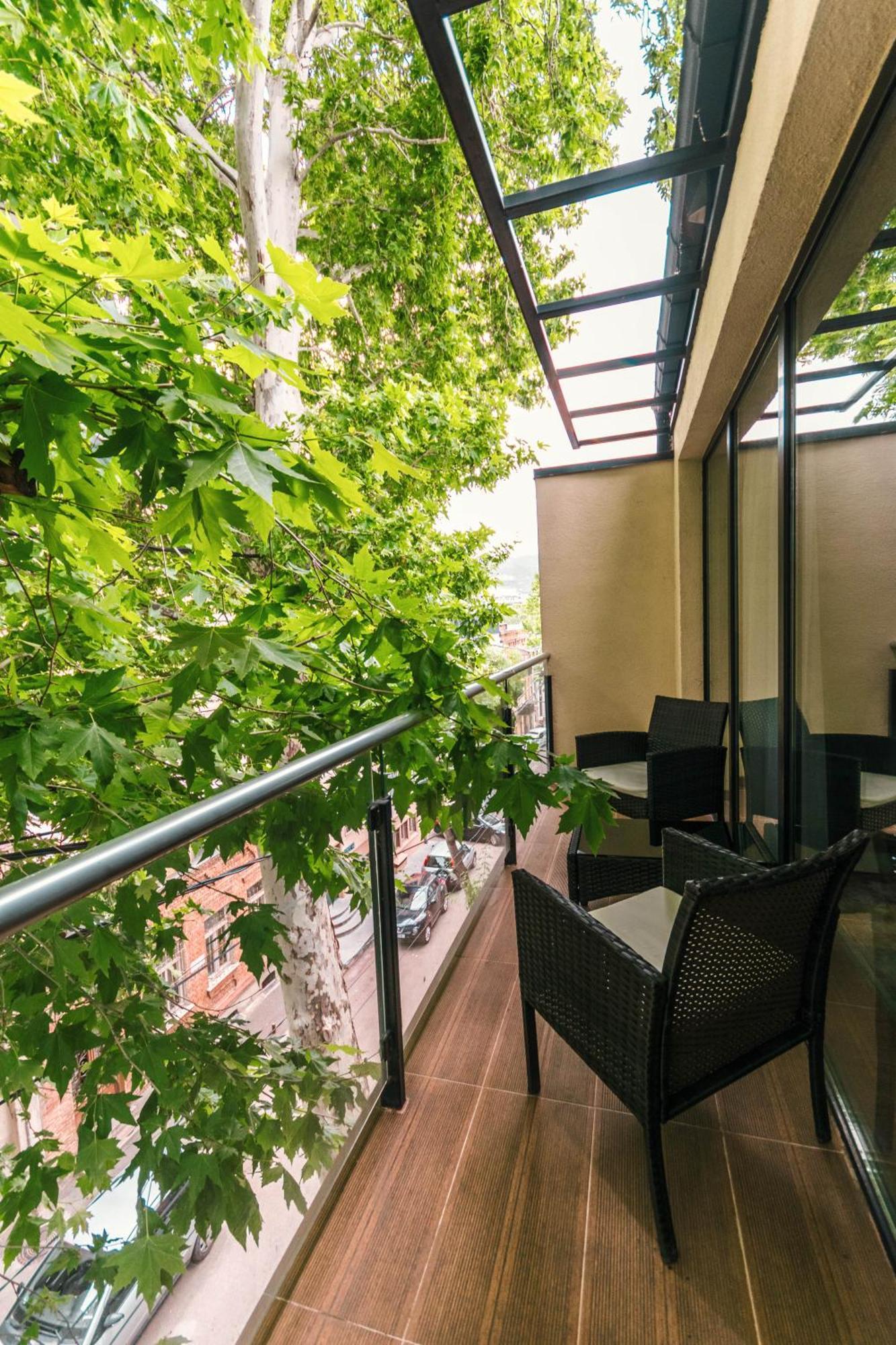 Hotel Adora تبليسي المظهر الخارجي الصورة